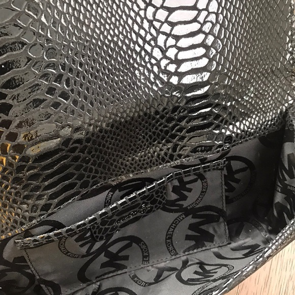 Michael kors clutch - Picture 2 of 4